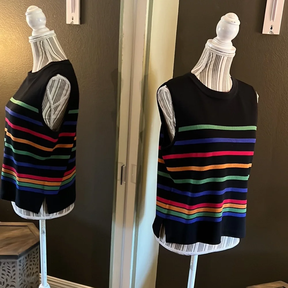 🛑 1 hour sale. St John, sleeveless sweater top, stripes, medium, elegant - Picture 6 of 10